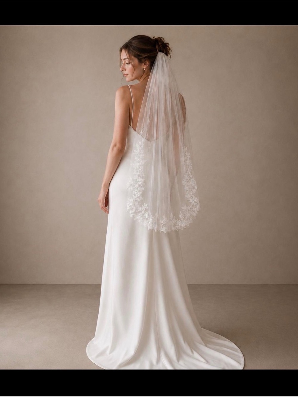 Classic White Lace-Edge Bridal Veil